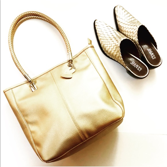 Beautiful Pewter Leather Mules - Picture 7 of 7